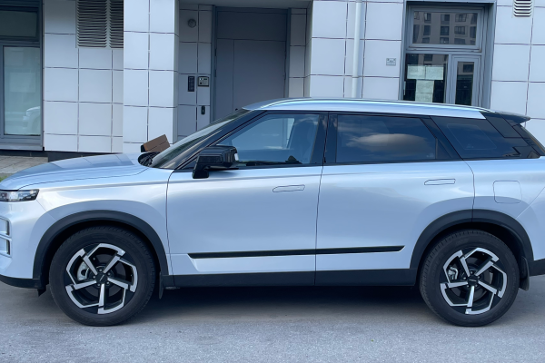Прокат авто jaecoo j7 комфорт класса 2024 года в городе Санкт-Петербург Фрунзенская от 3200 руб./сутки, передний привод, двигатель: бензин, объем 1.6 литров, каско (Мультидрайв), ОСАГО (Мультидрайв), без водителя, недорого - RentRide