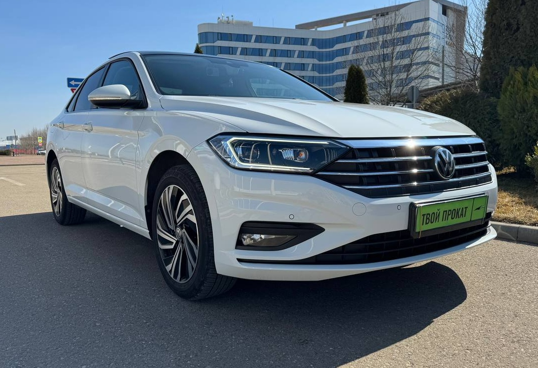 Аренда volkswagen jetta комфорт класса 2021 года в городе Москва от 4400 руб./сутки, передний привод, двигатель: бензин, объем 1.4 литра, ОСАГО (Мультидрайв), без водителя, недорого, вид 6 - RentRide