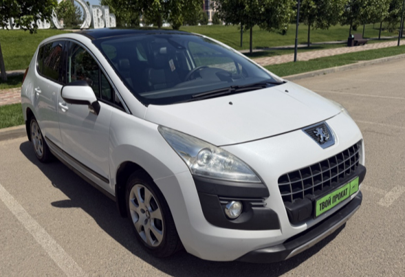Аренда peugeot 3008 эконом класса 2013 года в городе Москва от 2952 руб./сутки, передний привод, двигатель: бензин, объем 1.6 литров, ОСАГО (Мультидрайв), без водителя, недорого, вид 3 - RentRide