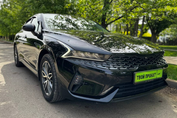Прокат авто kia k5 комфорт класса 2020 года в городе Краснодар от 5280 руб./сутки, передний привод, двигатель: бензин, объем 2 литра, ОСАГО (Мультидрайв), без водителя, недорого - RentRide