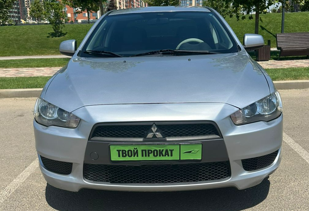 Аренда mitsubishi lancer эконом класса 2010 года в городе Москва от 2320 руб./сутки, передний привод, двигатель: бензин, объем 1.5 литров, ОСАГО (Мультидрайв), без водителя, недорого, вид 5 - RentRide