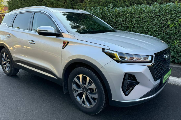 Прокат авто chery tiggo-7-pro-max комфорт класса 2023 года в городе Краснодар от 4072 руб./сутки, передний привод, двигатель: бензин, объем 1.5 литров, ОСАГО (Мультидрайв), без водителя, недорого - RentRide