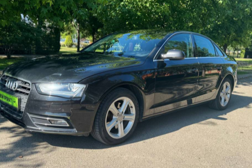 Прокат авто audi a4 комфорт класса 2013 года в городе Краснодар от 3600 руб./сутки, передний привод, двигатель: бензин, объем 1.8 литров, ОСАГО (Мультидрайв), без водителя, недорого - RentRide