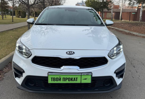 Аренда kia k3 комфорт класса 2020 года в городе Москва от 3600 руб./сутки, передний привод, двигатель: бензин, объем 1.6 литров, ОСАГО (Мультидрайв), без водителя, недорого, вид 6 - RentRide