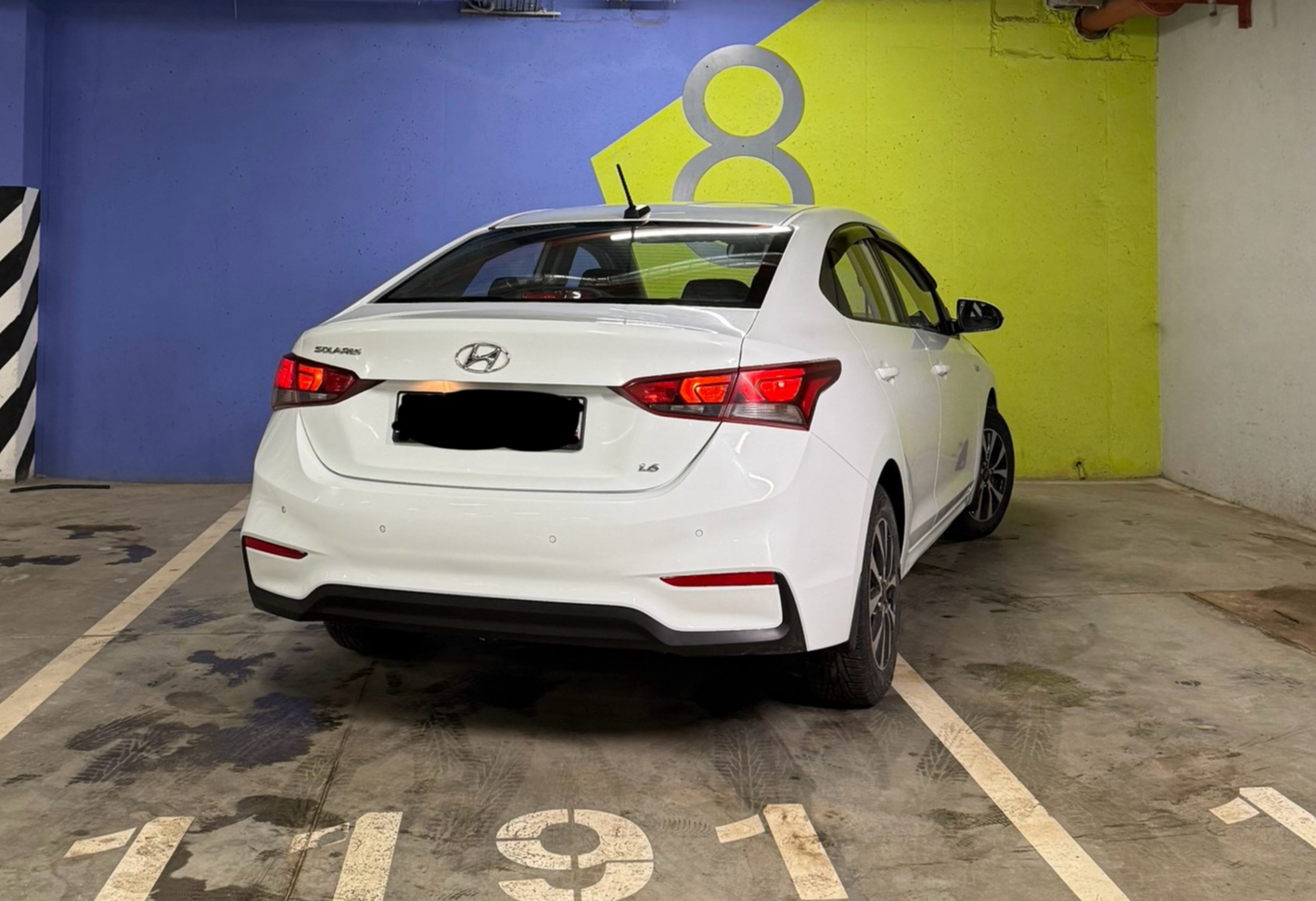 Аренда hyundai solaris эконом класса 2017 года в городе Москва Саларьево от 1780 руб./сутки, передний привод, двигатель: бензин, объем 1.6 литров, ОСАГО (Мультидрайв), без водителя, недорого, вид 3 - RentRide