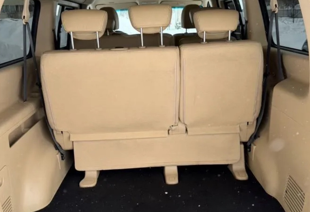 Аренда hyundai h-1 2016 года в городе Москва Бульвар Рокоссовского от 4500 руб./сутки, задний привод, двигатель: дизель, объем 2.5 литров, ОСАГО (Мультидрайв), без водителя, недорого, вид 4 - RentRide