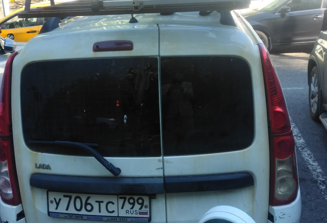 Аренда lada-vaz largus эконом класса 2014 года в городе Москва от 5360 руб./сутки, передний привод, двигатель: газ, объем 1.6 литров, ОСАГО (Мультидрайв), без водителя, недорого, вид 7 - RentRide