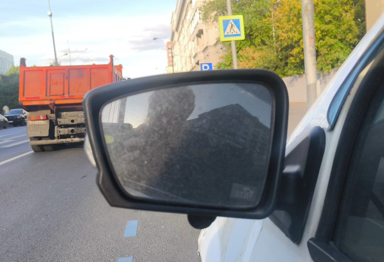 Аренда lada-vaz largus эконом класса 2014 года в городе Москва от 5360 руб./сутки, передний привод, двигатель: газ, объем 1.6 литров, ОСАГО (Мультидрайв), без водителя, недорого, вид 17 - RentRide