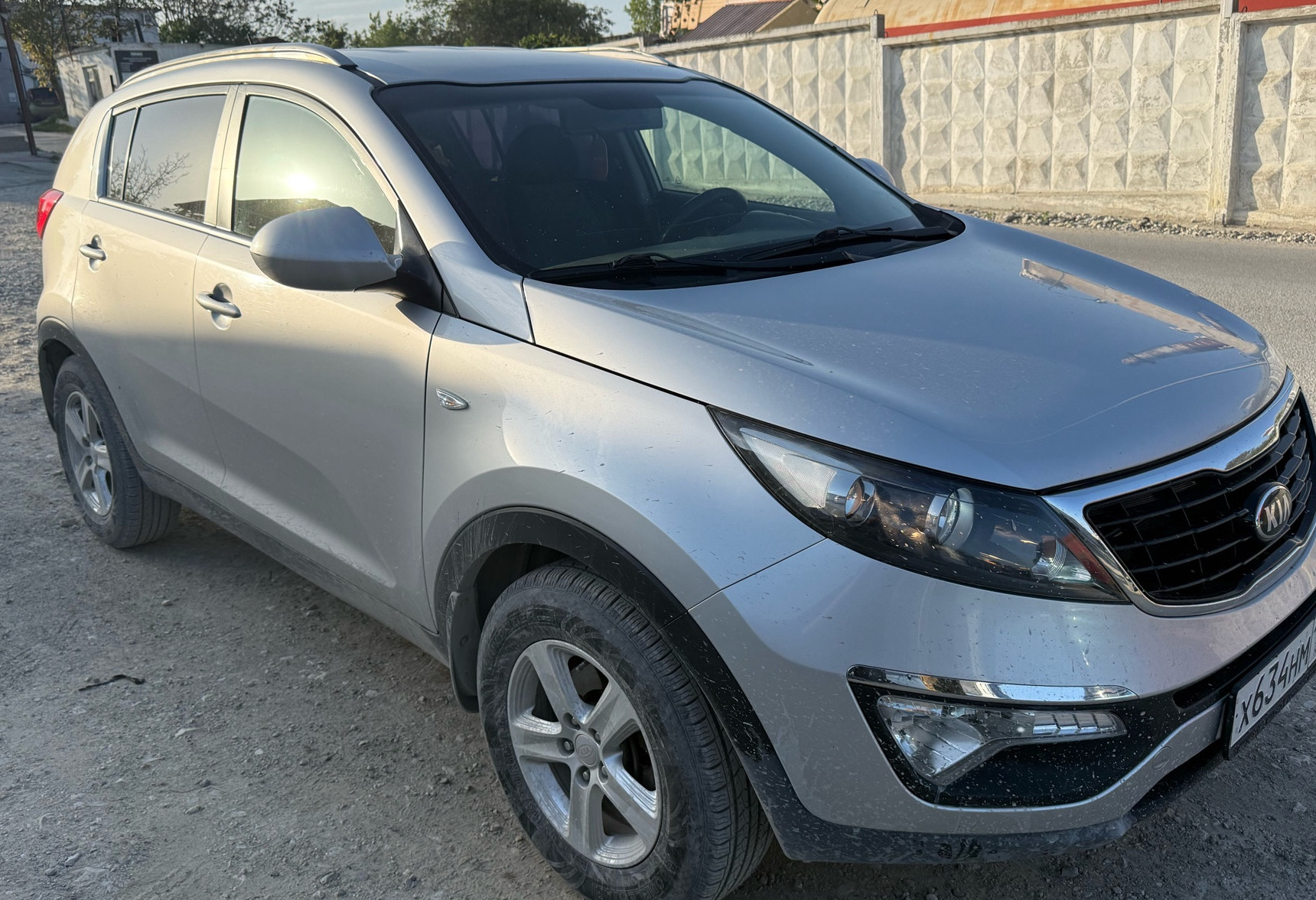 Аренда kia sportage эконом класса 2014 года в городе Москва от 2400 руб./сутки, передний привод, двигатель: бензин, объем 2 литра, ОСАГО (Впишу в полис), без водителя, недорого - RentRide