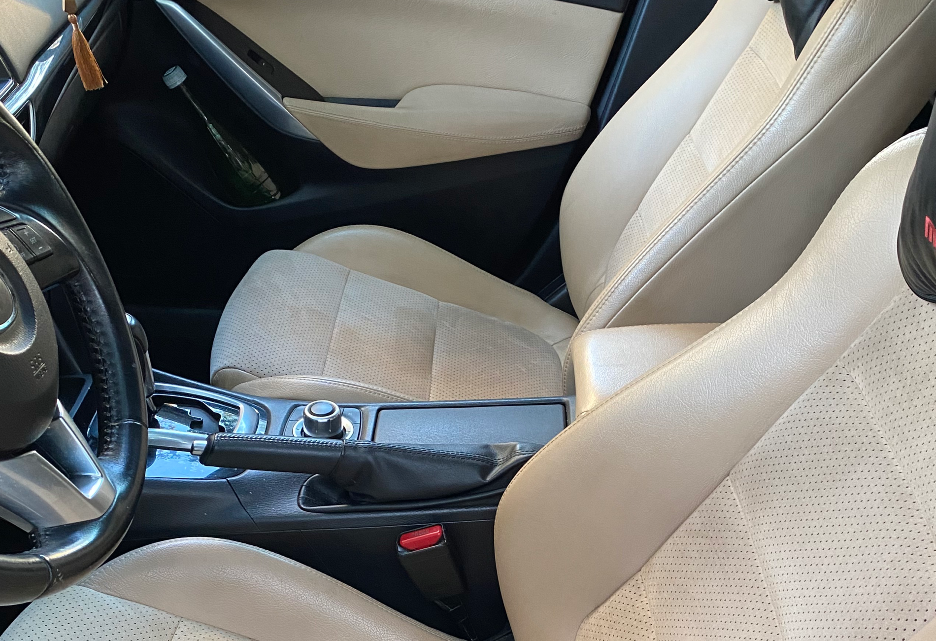 Аренда mazda 6 комфорт класса 2012 года в городе Москва Новые Черемушки от 4500 руб./сутки, передний привод, двигатель: бензин, объем 2 литра, ОСАГО (Впишу в полис), без водителя, недорого, вид 5 - RentRide