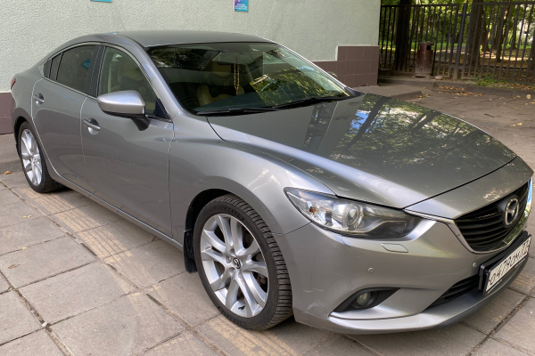 Прокат авто mazda 6 комфорт класса 2012 года в городе Москва Новые Черемушки от 4500 руб./сутки, передний привод, двигатель: бензин, объем 2 литра, ОСАГО (Впишу в полис), без водителя, недорого - RentRide