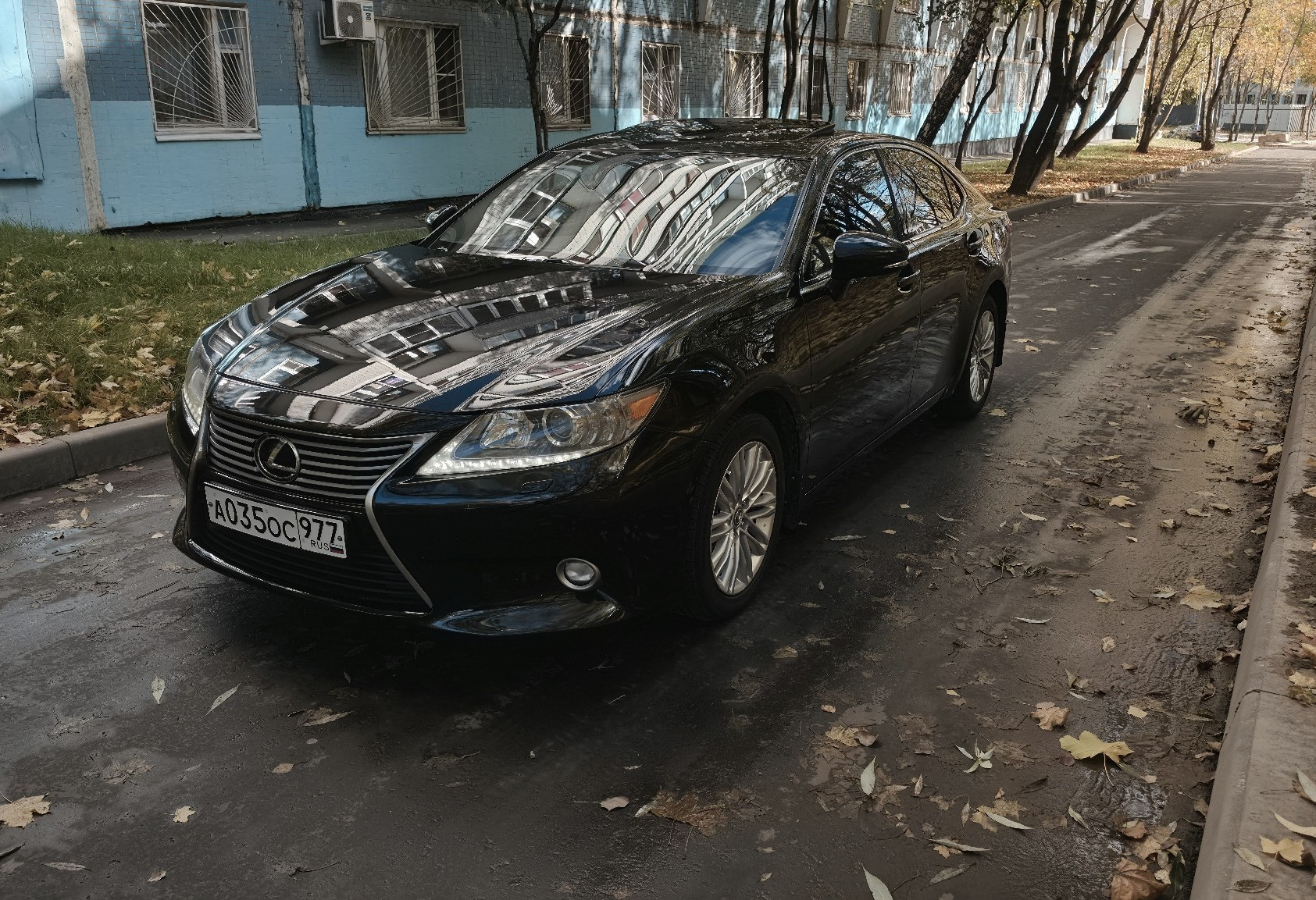 Аренда lexus es бизнес класса 2014 года в городе Москва Царицыно от 6400 руб./сутки, передний привод, двигатель: бензин, объем 2.5 литров, ОСАГО (Впишу в полис), без водителя, недорого, вид 7 - RentRide