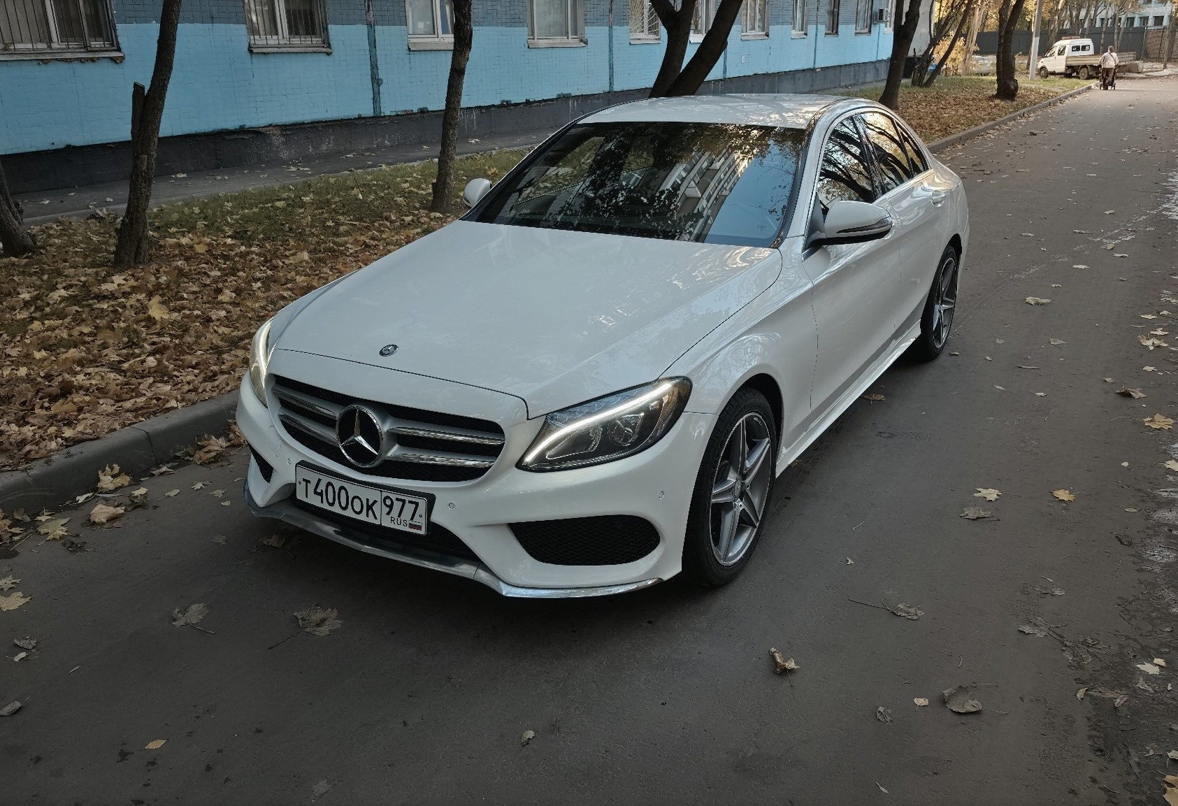 Аренда mercedes-benz c-klass бизнес класса 2017 года в городе Москва Царицыно от 6400 руб./сутки, задний привод, двигатель: бензин, объем 1.6 литров, ОСАГО (Впишу в полис), без водителя, недорого, вид 4 - RentRide