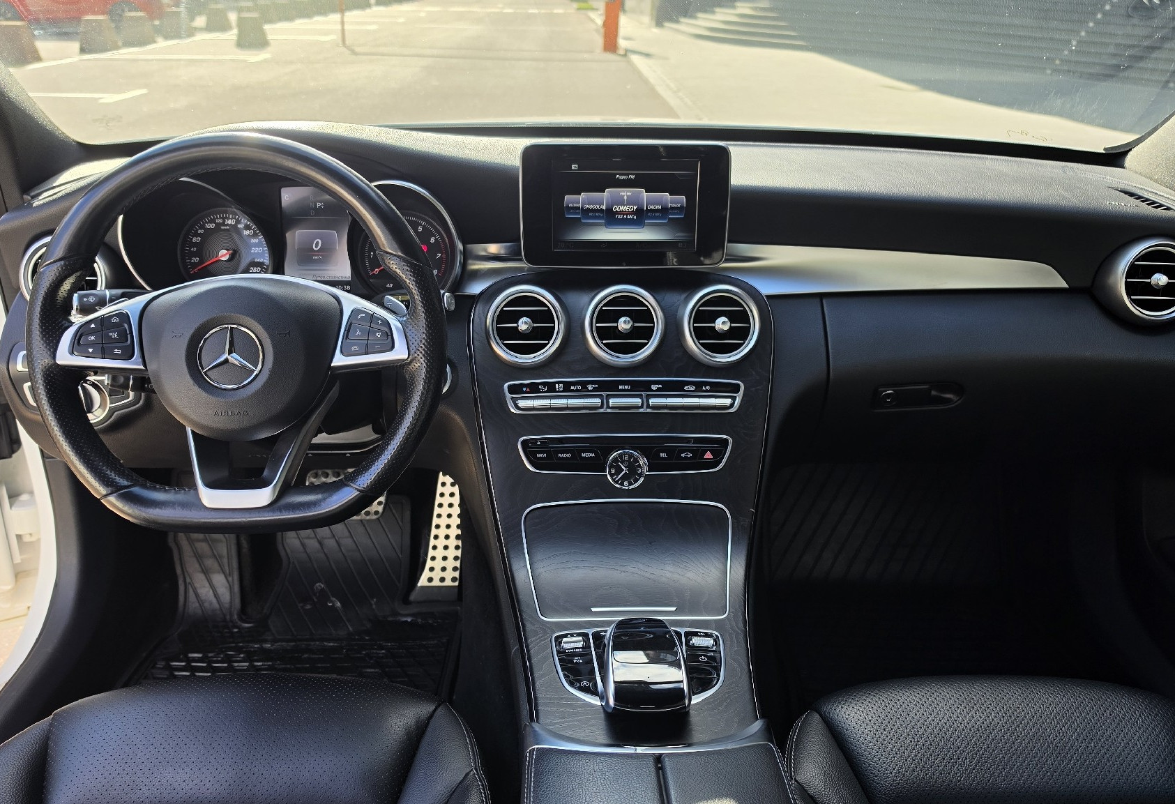 Аренда mercedes-benz c-klass бизнес класса 2017 года в городе Москва Царицыно от 6400 руб./сутки, задний привод, двигатель: бензин, объем 1.6 литров, ОСАГО (Впишу в полис), без водителя, недорого, вид 8 - RentRide