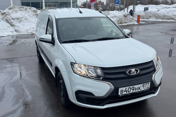 Прокат авто lada-vaz largus эконом класса 2025 года в городе Химки от 2400 руб./сутки, передний привод, двигатель: бензин, объем 1.6 литров, ОСАГО (Впишу в полис), без водителя, недорого - RentRide