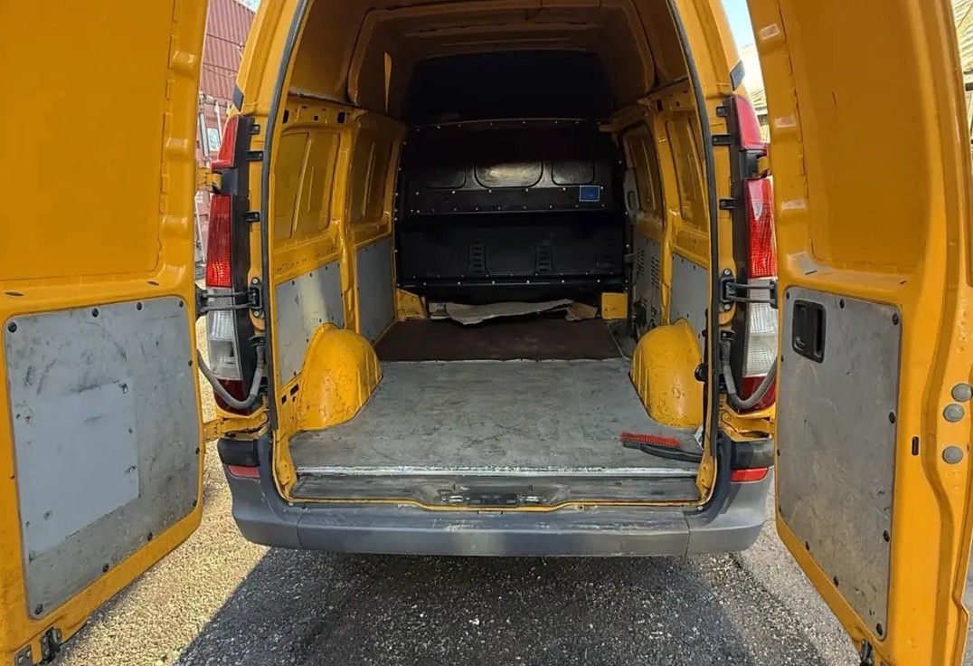 Аренда mercedes-benz vito 2013 года в городе Москва от 2800 руб./сутки, задний привод, двигатель: дизель, объем 2.1 литр, ОСАГО (Впишу в полис), без водителя, недорого, вид 6 - RentRide