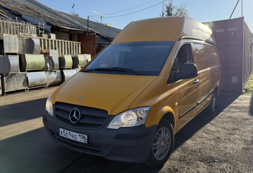 Аренда mercedes-benz vito 2013 года в городе Москва от 2800 руб./сутки, задний привод, двигатель: дизель, объем 2.1 литр, ОСАГО (Впишу в полис), без водителя, недорого, вид 2 - RentRide
