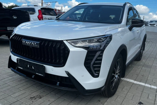 Прокат авто haval jolion стандарт класса 2024 года в городе Москва Каховская от 3440 руб./сутки, полный привод, двигатель: бензин, объем 1.5 литров, ОСАГО (Впишу в полис), без водителя, недорого - RentRide