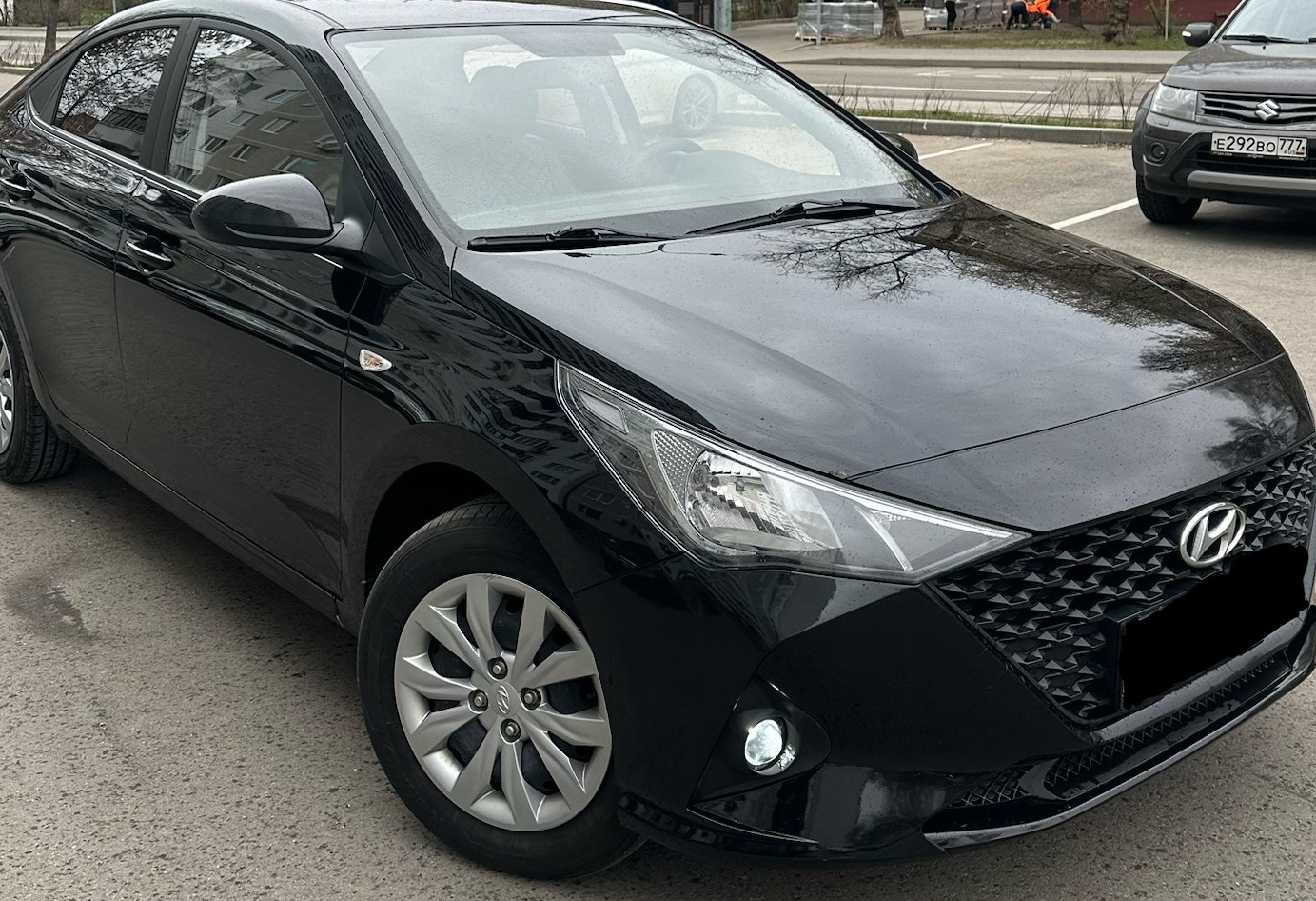 Аренда hyundai solaris эконом класса 2020 года в городе Москва Бульвар Рокоссовского от 2320 руб./сутки, передний привод, двигатель: бензин, объем 1.6 литров, ОСАГО (Впишу в полис), без водителя, недорого, вид 2 - RentRide