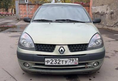 Аренда renault clio 2002 года в городе Москва Коптево от 1440 руб./сутки, передний привод, двигатель: бензин, объем 1.4 литра, ОСАГО (Впишу в полис), без водителя, недорого, вид 2 - RentRide