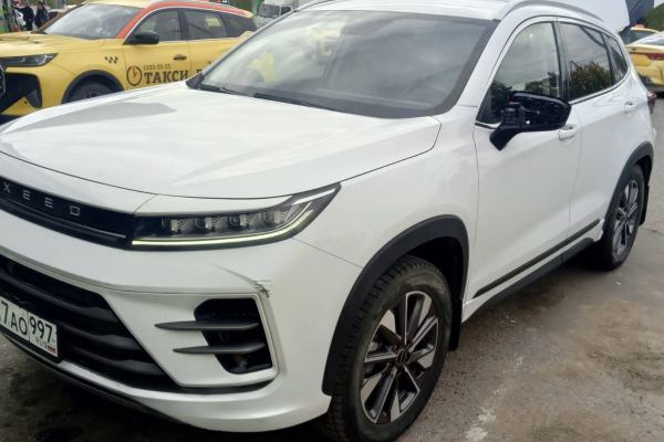 Прокат авто exeed lx эконом класса 2023 года в городе Москва Новые Черемушки от 2600 руб./сутки, передний привод, двигатель: бензин, объем 150 литров, ОСАГО (Мультидрайв), без водителя, недорого - RentRide
