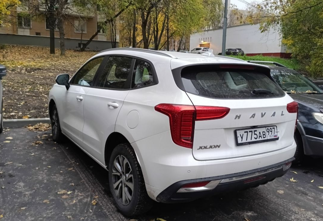 Аренда haval jolion комфорт класса 2023 года в городе Москва Зюзино от 2800 руб./сутки, передний привод, двигатель: бензин, объем 1.5 литров, ОСАГО (Впишу в полис), без водителя, недорого, вид 9 - RentRide