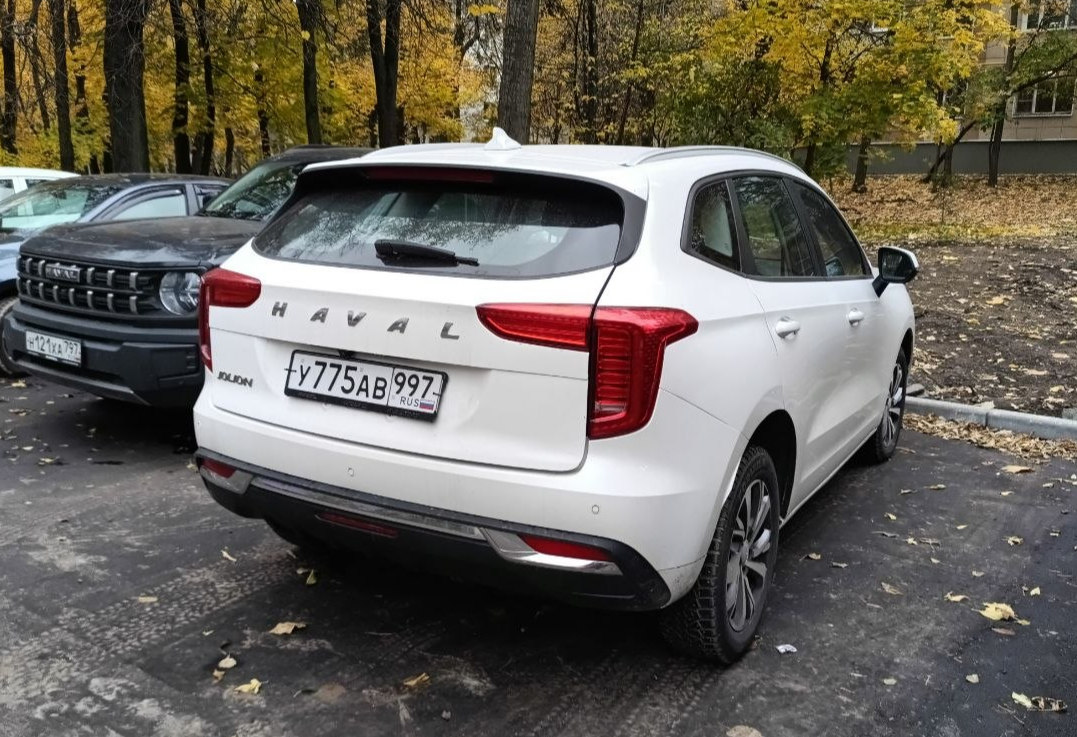 Аренда haval jolion комфорт класса 2023 года в городе Москва Зюзино от 2800 руб./сутки, передний привод, двигатель: бензин, объем 1.5 литров, ОСАГО (Впишу в полис), без водителя, недорого, вид 10 - RentRide