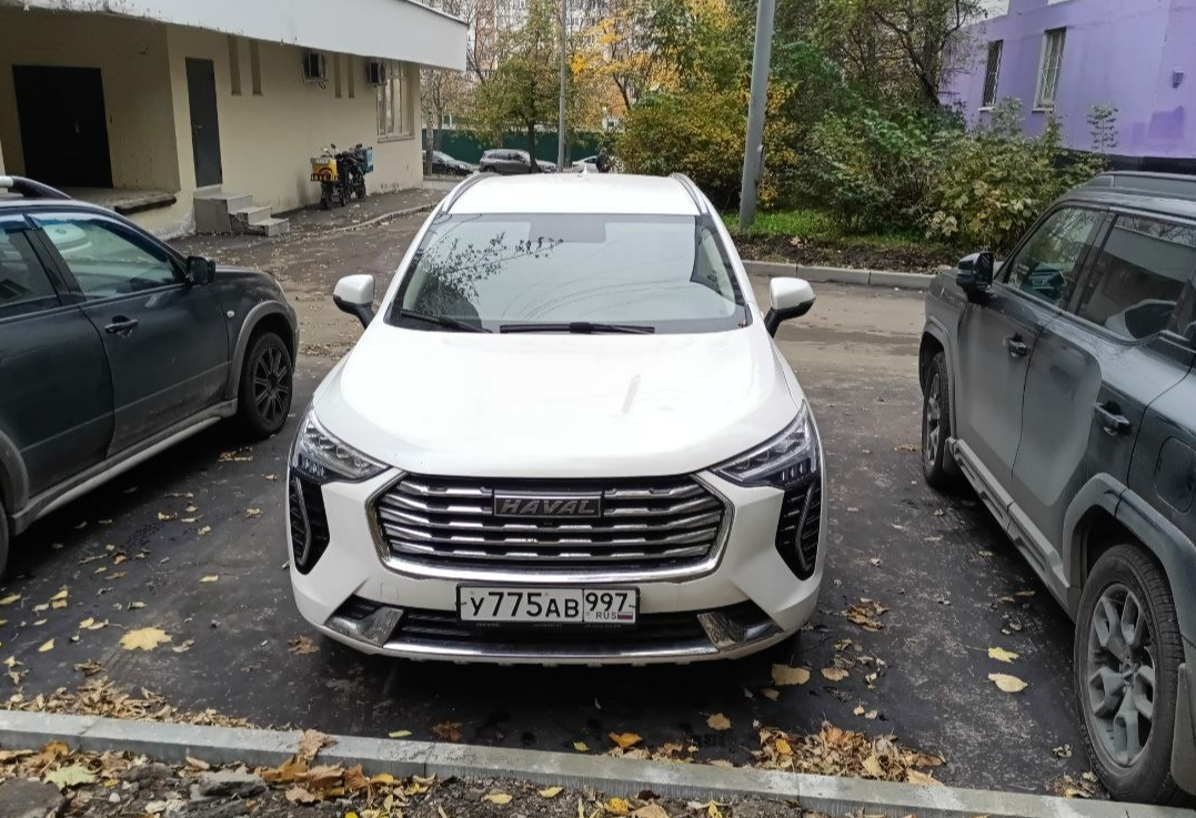 Аренда haval jolion комфорт класса 2023 года в городе Москва Зюзино от 2800 руб./сутки, передний привод, двигатель: бензин, объем 1.5 литров, ОСАГО (Впишу в полис), без водителя, недорого, вид 7 - RentRide