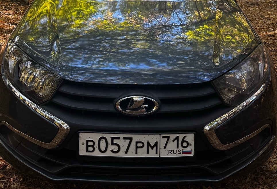 Аренда lada granta эконом класса 2018 года в городе Москва от 3000 руб./сутки, передний привод, двигатель: бензин, объем 1.6 литров, ОСАГО (Впишу в полис), без водителя, недорого, вид 2 - RentRide
