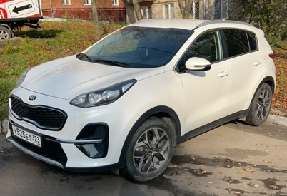 Аренда kia sportage комфорт класса 2022 года в городе Москва Нагорная от 6800 руб./сутки, передний привод, двигатель: дизель, объем 1.5 литров, ОСАГО (Впишу в полис), без водителя, недорого, вид 2 - RentRide