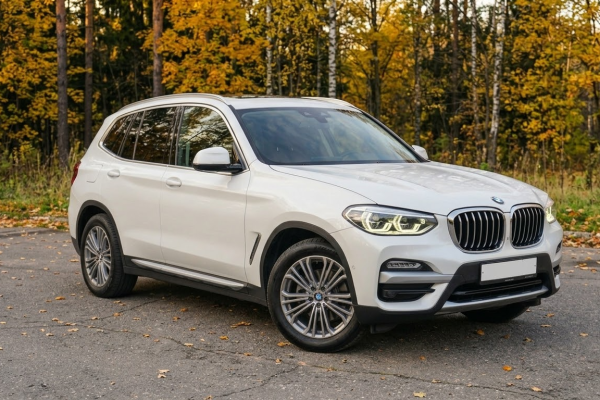 Прокат авто bmw x3 премиум класса 2019 года в городе Москва Бауманская от 10000 руб./сутки, полный привод, двигатель: дизель, объем 3 литра, каско (Мультидрайв), ОСАГО (Мультидрайв), без водителя, недорого - RentRide