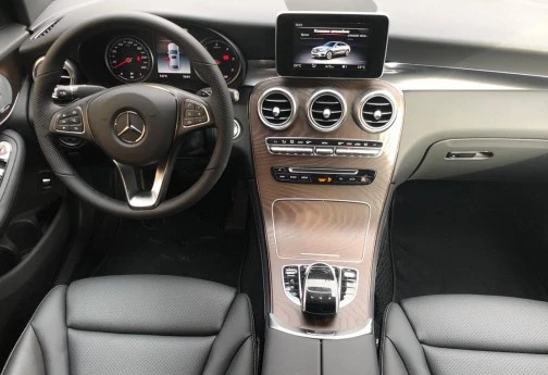 Аренда mercedes-benz glc премиум класса 2019 года в городе Москва Проспект Вернадского от 10472 руб./сутки, полный привод, двигатель: дизель, объем 2.1 литр, каско (Мультидрайв), ОСАГО (Мультидрайв), без водителя, недорого, вид 3 - RentRide