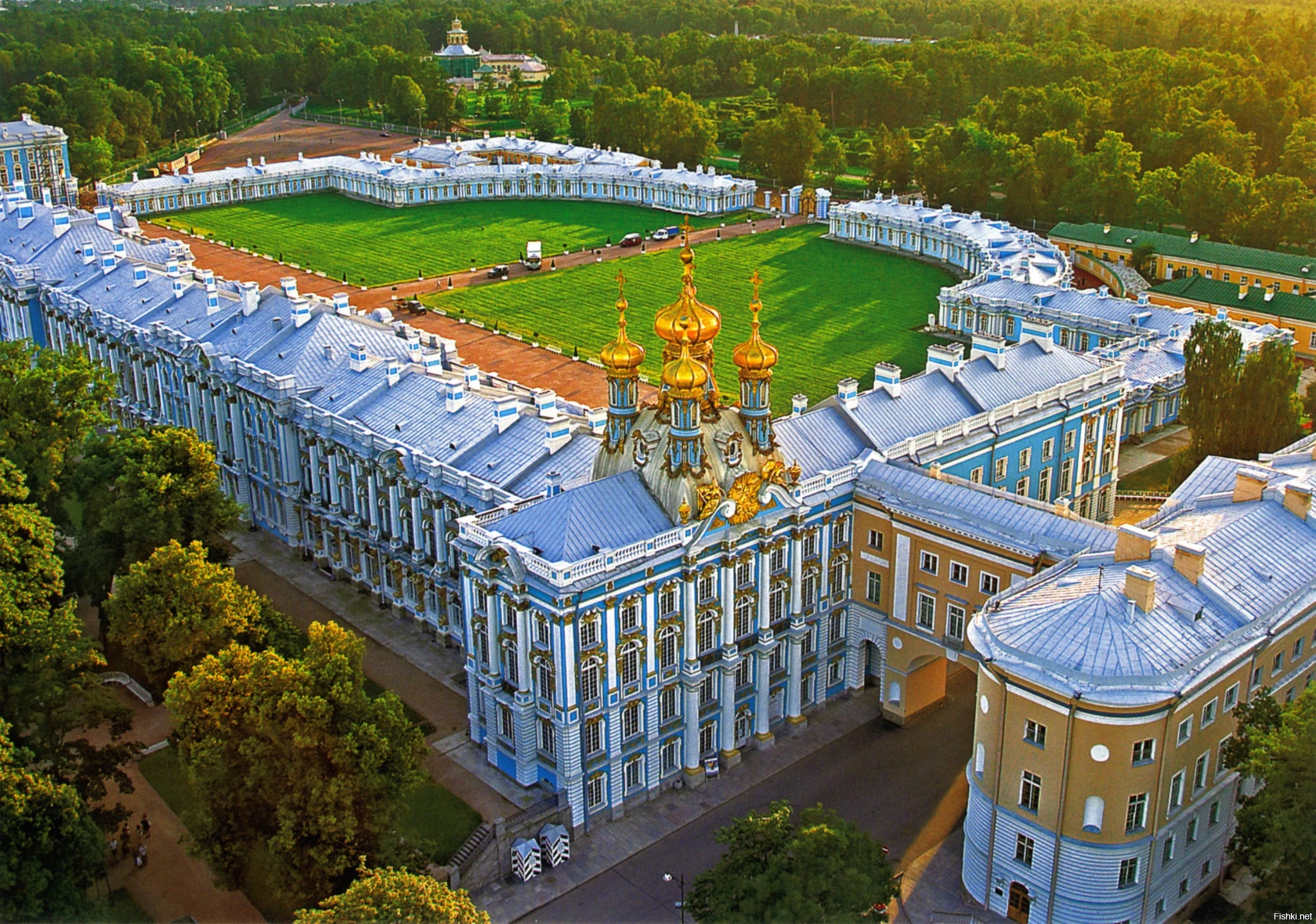 Екатерининский дворец для туристов