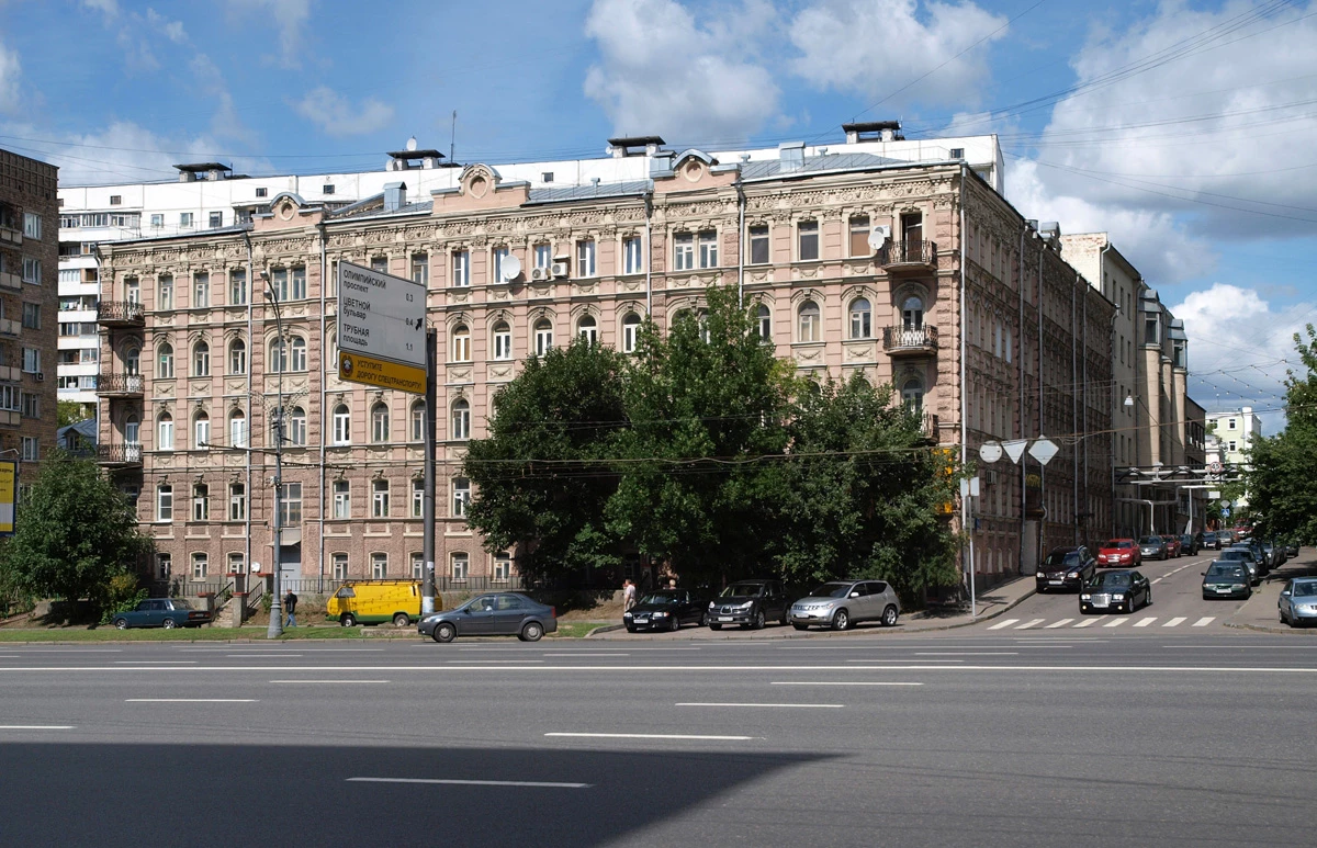 Садовая-Сухаревская улица в Москве